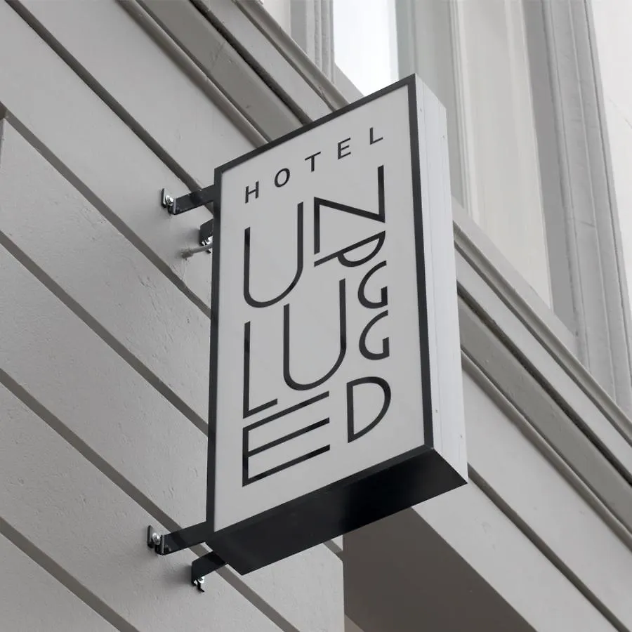 ***  Hotel Unplugged Rotterdam Hollandia